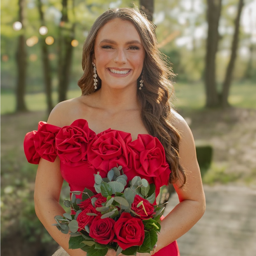 Ava Presley Elegant Red Off-Shoulder Dress - Picture 4 of 17
